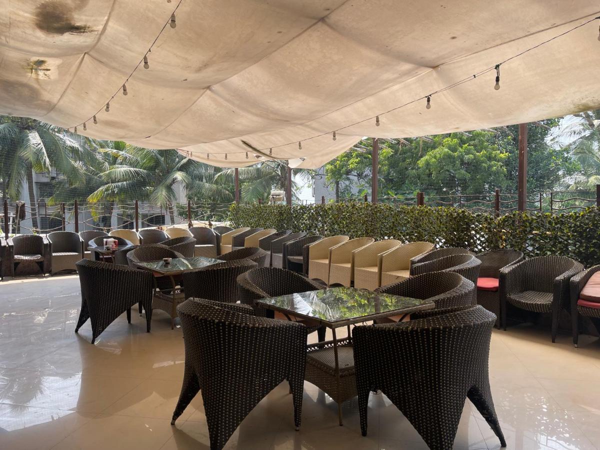 Home2 Renaissance Club Mumbai Exterior photo
